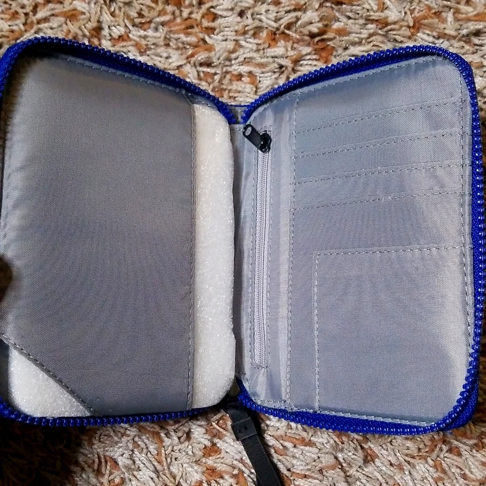 2S3.  Travel organizer